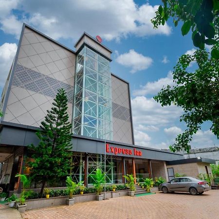 Freesia By Express Inn Pālghar Exterior foto
