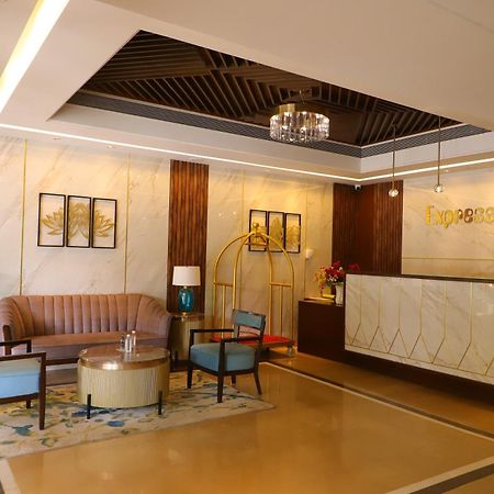 Freesia By Express Inn Pālghar Exterior foto